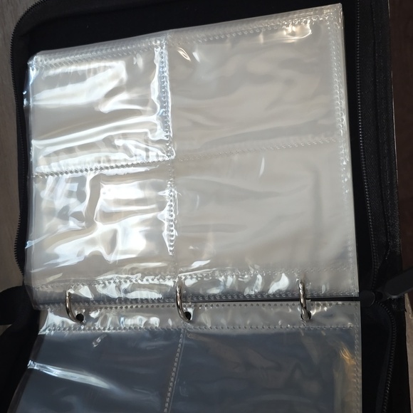 TRADING CARD BINDER WITH 4 POCKETS NWT - Picture 3 of 3